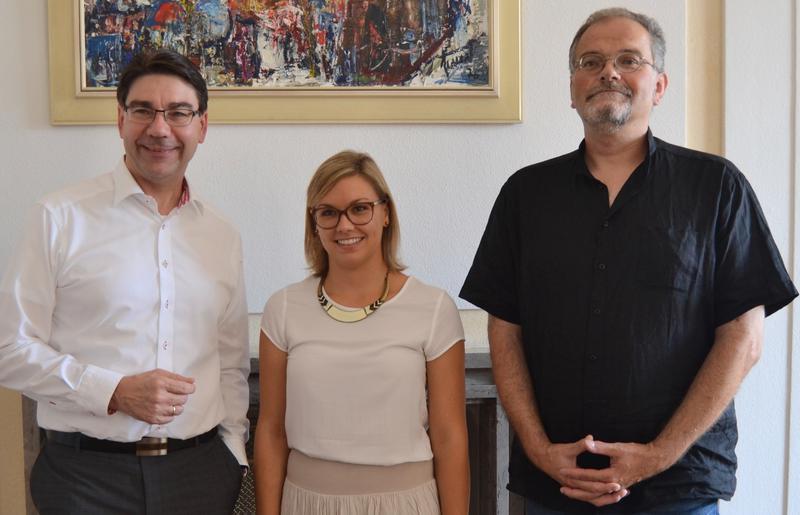 Oberb&uuml;rgermeister Thomas Hirsch, Lisa Behret, bei der Jugendf&ouml;rderung f&uuml;r das Thema Jugendbeteiligung zust&auml;ndig, und Stadtjugendpfleger Arno Sch&ouml;nh&ouml;fer hoffen auf eine st&auml;rkere Partizipation junger Menschen an kommunalen Prozessen