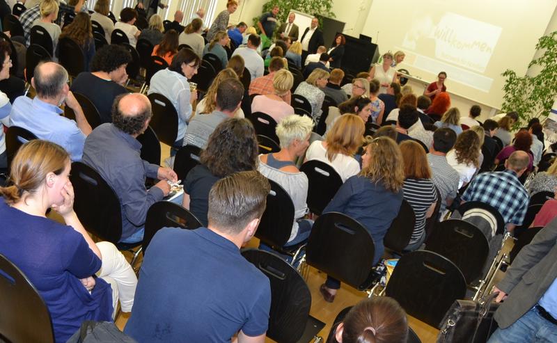 Mit rund 200 Teilnehmerinnen und Teilnehmern stie&szlig; das Netzwerktreffen des Netzwerks Kindeswohl und Kindesgesundheit Landau/S&uuml;dliche Weinstra&szlig;e in diesem Jahr auf so gro&szlig;e Resonanz wie nie zuvor