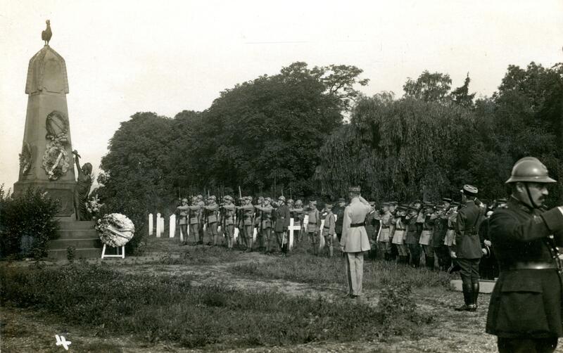 Die internationale Kriegsgr&auml;berst&auml;tte Franz&ouml;sischer Friedhof in Landau um 1918. 