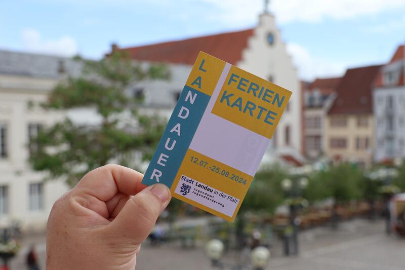 Die Landauer Ferienkarte ist ab sofort erh&auml;ltlich. 