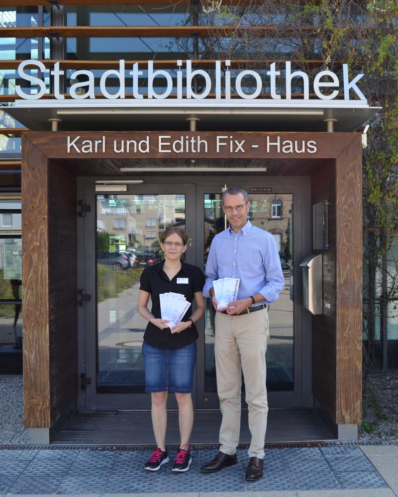 B&uuml;rgermeister und Kulturdezernent Dr. Maximilian Ingenthron hat das Programm f&uuml;r das zweite Halbjahr der 33. Landauer B&uuml;chereitage jetzt gemeinsam mit der Stadtbibliotheksleiterin Amelie L&ouml;hlein vorgestellt.