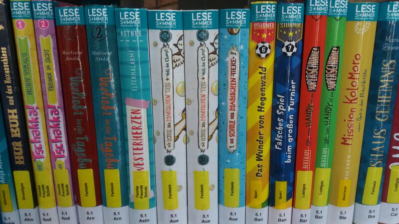 In der Stadtbibliothek Landau ist alles vorbereitet f&uuml;r den Lesesommer und den Vorlese-Sommer 2024.