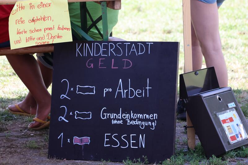 In der Landauer Kinderstadt machten die Kids die Regeln f&uuml;r ein gutes Zusammenleben und Zusammenarbeiten. 