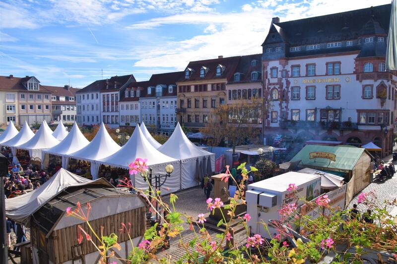 Jedes Jahr ein Highlight im Landauer Veranstaltungskalender: das Fest des Federwei&szlig;en. 