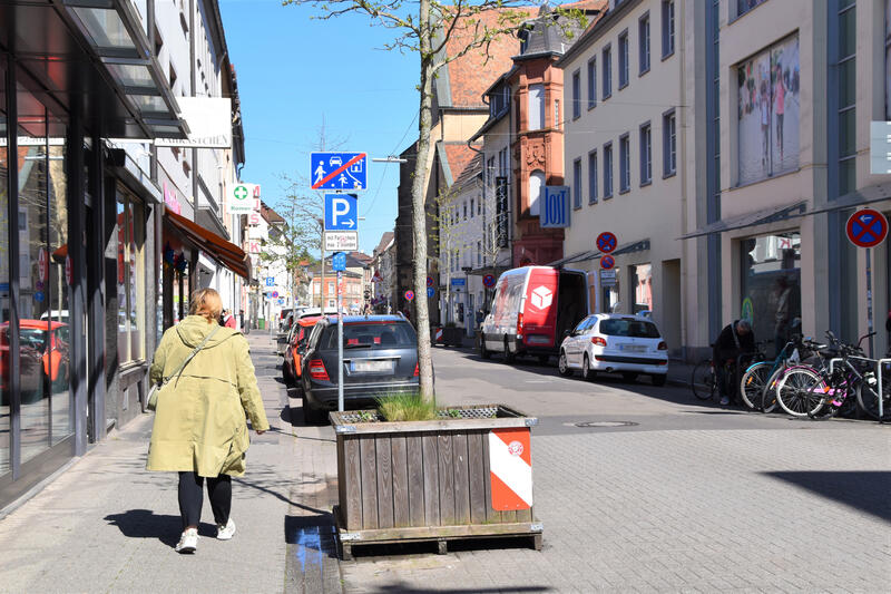 Verkehrssicher, weitl&auml;ufig, attraktiv und gr&uuml;n: So wird die neue Landauer K&ouml;nigstra&szlig;e nach Abschluss der Sanierungsarbeiten aussehen. 