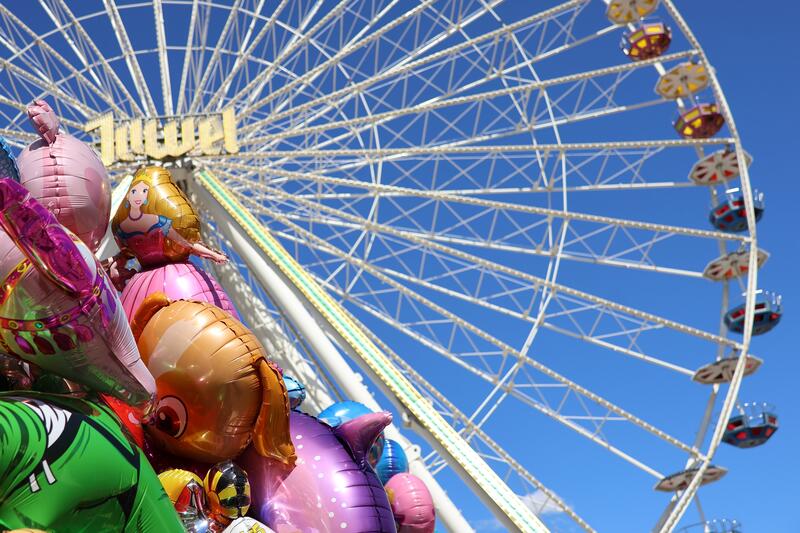 F&uuml;r den 132. Landauer Maimarkt wirbt am kommenden Samstag der Schaustellerverband Landau-Neustadt auf dem Rathausplatz. 