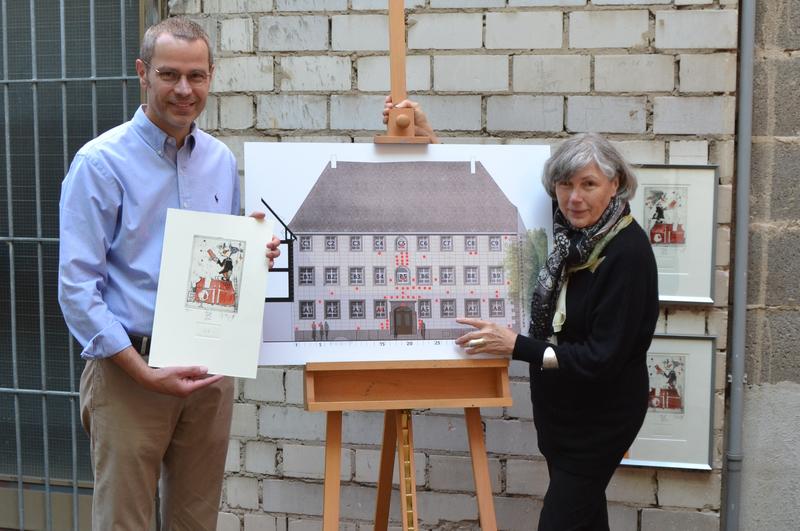 Gro&szlig;e Bausteinaktion zugunsten des Hauses zum Maulbeerbaum: B&uuml;rgermeister und Kulturdezernent Dr. Maximilian Ingenthron gemeinsam mit der Vereinsvorsitzenden Gunhild Wolf am Tag des offenen Denkmals. 