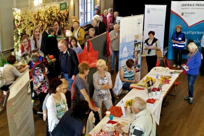 Zum sechsten Mal laden Stadtholding und st&auml;dtische Seniorenbeauftragte am kommenden Samstag zum Landauer Seniorentag. Im Alten Kaufhaus warten Informations- und Beratungsst&auml;nde, aber auch ein vielseitiges Vortragsangebot auf die Besucherinnen und Besucher