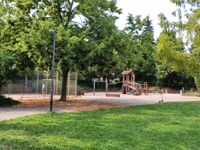 Bild vergr&ouml;&szlig;ern: Premiere im Landauer Malerviertel: Erstes Fest mit B&uuml;rgerbeteiligung im Thomas-Nast-Park