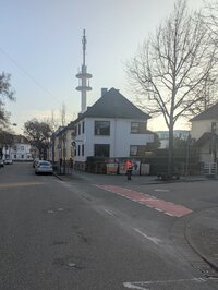 Bild vergr&ouml;&szlig;ern: Der Bereich des &ouml;stlichen Nordrings und der n&ouml;rdlichen Schlachthofstra&szlig;e ist nun auch Tempo-30-Zone. Um Unf&auml;lle zu vermeiden, sollen Autofahrerinnen und Autofahrer besonders auf die neue Verkehrsf&uuml;hrung zu achten.