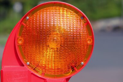 Bild vergr&ouml;&szlig;ern: manfredrichter-warning-light-7187661_1280