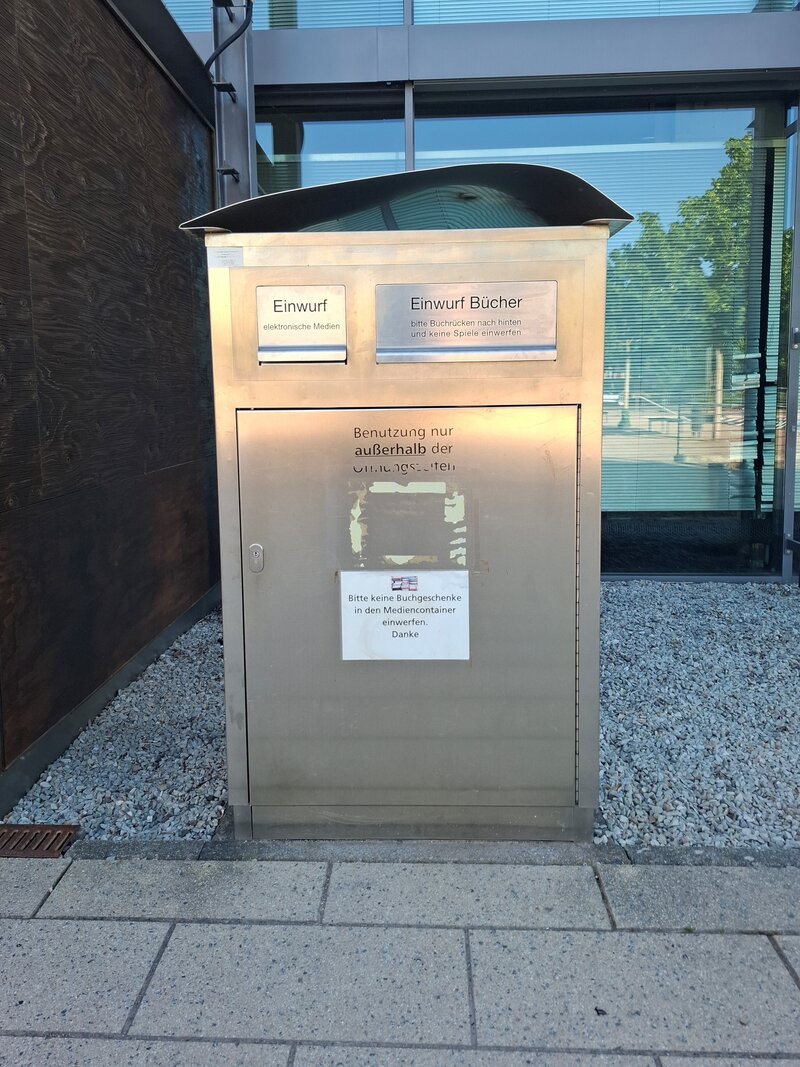 Der R&uuml;ckgabecontainer der Stadtbibliothek Landau kann wieder genutzt werden. 