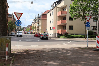 Bild vergr&ouml;&szlig;ern: Alter Me&szlig;platz, neue Ausfahrt: Die Ausfahrt vom Alten Me&szlig;platz erfolgt jetzt &uuml;ber einen neuen Anschluss am Mini-Kreisverkehr am Knotenpunkt Nordring/Westring.