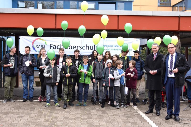 Grund zum Feiern: Zum Schuljahr 2018/2019 erweitert die Konrad-Adenauer Realschule plus in Landau ihr Bildungsangebot und bietet k&uuml;nftig auch die Fachrichtung Biologie und Umwelttechnologie an. 
