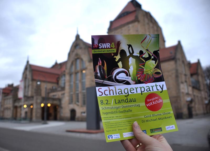 Faschingshighlight: Am 8. Februar 2018 steigt in der Landauer Jugendstil-Festhalle die SWR4-Schlagerparty. Veranstalter ist das st&auml;dtische B&uuml;ro f&uuml;r Tourismus. 