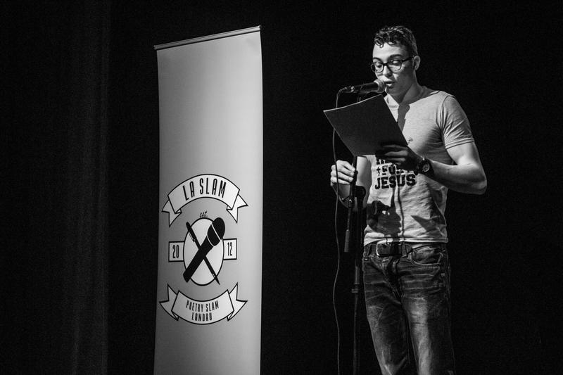 Der &raquo;LaSlam Poetry Slam Landau&laquo; besteht seit 2012. Durch das Engagement von Landauer Sch&uuml;lerinnen und Sch&uuml;lern sowie Studierenden werden in regelm&auml;&szlig;igen Abst&auml;nden moderne Dichterwettbewerbe veranstaltet.
