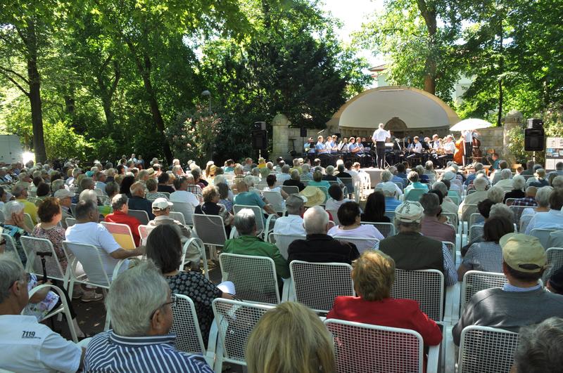 Publikumsmagnet: Die Musikalischen Goetheparkplaudereien erfreuen sich in den Sommermonaten gro&szlig;er Beliebtheit beim Landauer Publikum. 