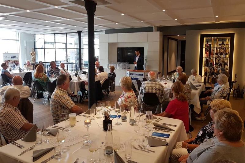 Die Feierlichkeiten zu 70 Jahre VdK-Ortsverband Landau in der Vinothek &raquo;Par Terre&laquo; im &raquo;Wohnpark Am Ebenberg&laquo;. 