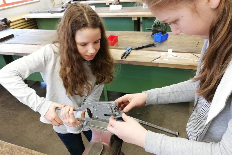 Gemeinsam mit der Agentur f&uuml;r Arbeit und der Handwerkskammer der Pfalz lud die st&auml;dtische Gleichstellungsstelle in diesem Jahr wieder zu einem speziellen &raquo;Girls' Day Parcours&laquo;. 