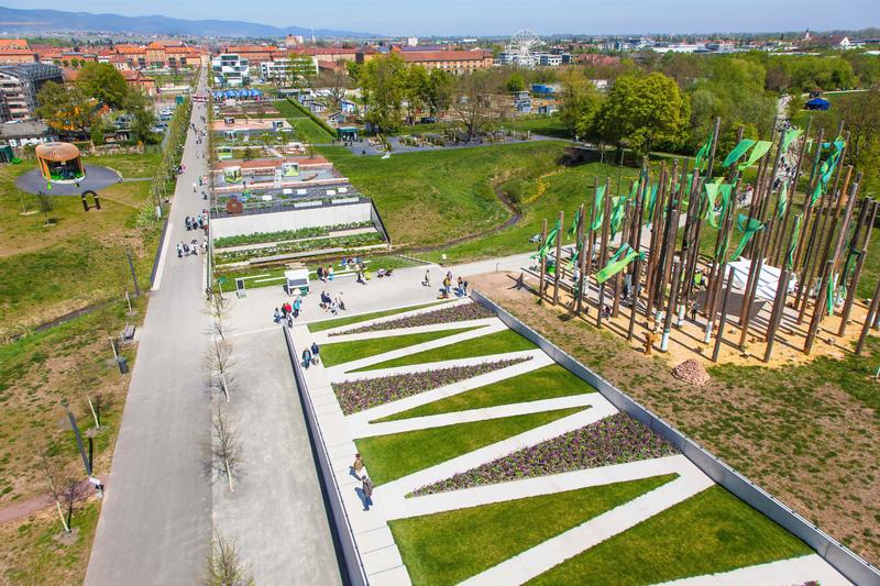 Der Blick auf das Gel&auml;nde der Landesgartenschau 2015. Das Gebiet im S&uuml;den der Stadt Landau wurde zu einem attraktiven Wohnquartier entwickelt - dem Wohnpark Am Ebenberg. 