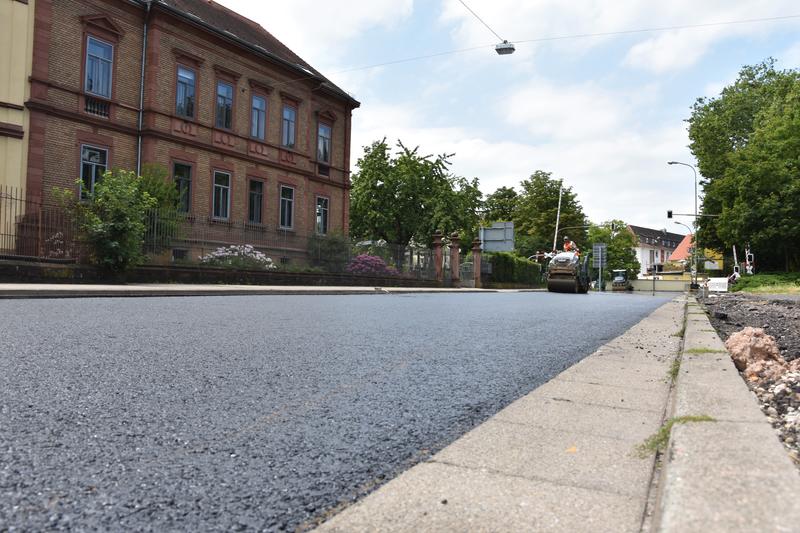 Liegt voll im Zeitplan: Die Baustelle an der Landauer &raquo;Schl&ouml;ssel-Kreuzung&laquo;. 