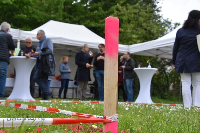 Ein historischer Tag f&uuml;r den Wohnungsbau in Landau: In der ersten Jahresh&auml;lfte 2019 fiel mit dem Spatenstich im Guldengewann der offizielle Startschuss f&uuml;r das erste Projekt des st&auml;dtischen Wohnungsneubaus zur Schaffung von bezahlbarem Wohnraum.