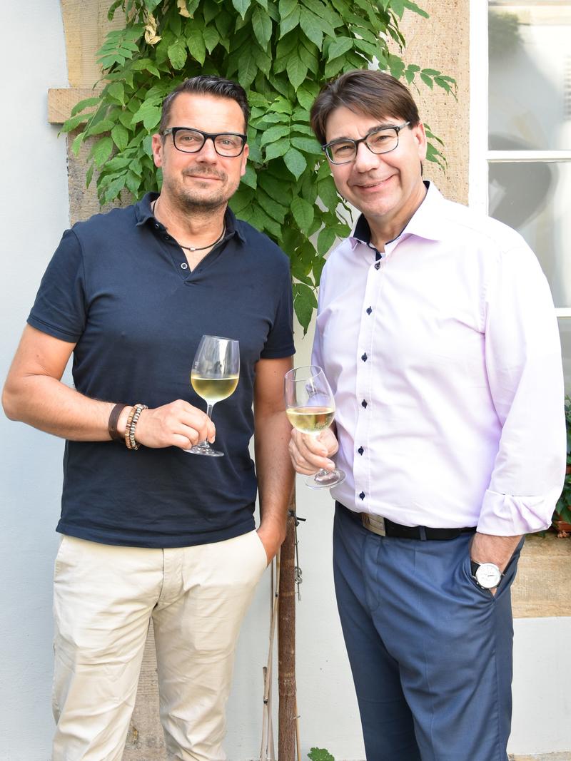 Freuen sich auf gute Zusammenarbeit: Bernd Wichmann (l.), der neue Landauer Tourismuschef, und OB Thomas Hirsch. 