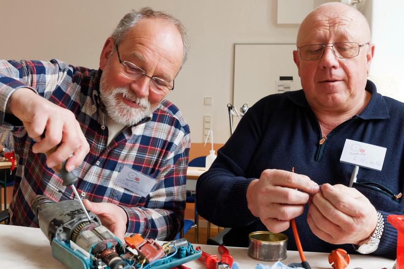 Eine von vielen M&ouml;glichkeiten, sich in Landau ehrenamtlich zu bet&auml;tigen: Das Repair-Caf&eacute; des Vereins Seniorenb&uuml;ro - Ehrenamtsb&ouml;rse. 