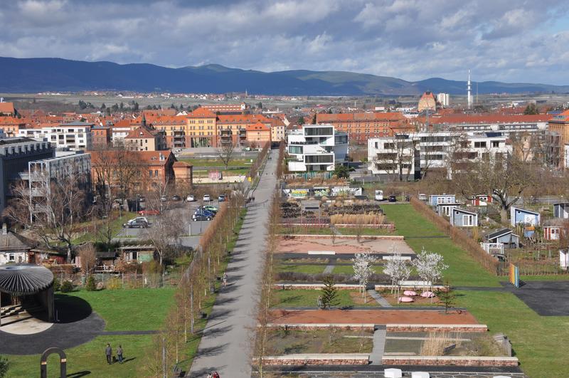 Ein echtes Landauer Erfolgsmodell: Die Vergabe von Grundst&uuml;cken mittels Konzeptvergabe im &raquo;Wohnpark Am Ebenberg&laquo; gilt landes- und inzwischen auch bundesweit als vorbildlicher Weg der zukunftsf&auml;higen Quartiersentwicklung.