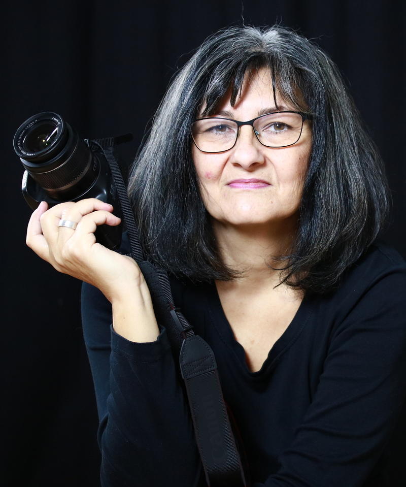 Im Rahmen der Veranstaltungsreihe &raquo;Landauer FrauenZimmer&laquo;: Vom 6. bis 13. M&auml;rz wird die Ausstellung &raquo;...eine Frau zu sein&laquo; der Fotografin Mihrican &Ouml;zdem im Landauer Rathaus gezeigt. 