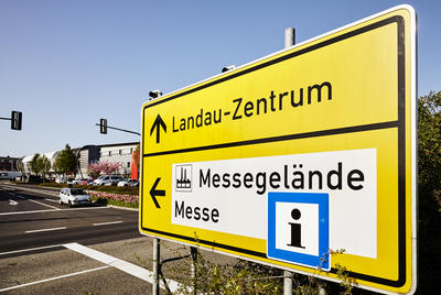 Bild vergr&ouml;&szlig;ern: Die Landkreise Germersheim und S&uuml;dliche Weinstra&szlig;e sowie die Stadt Landau errichten auf dem Neuen Messegel&auml;nde (Alfred-Nobel-Platz) in Landau ein gemeinsames zentrales Diagnosezentrum