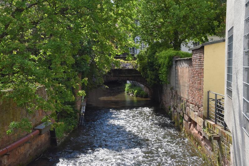 &raquo;Klein-Venedig&laquo; mitten in Landau: Das Klosterbr&uuml;ckchen. 