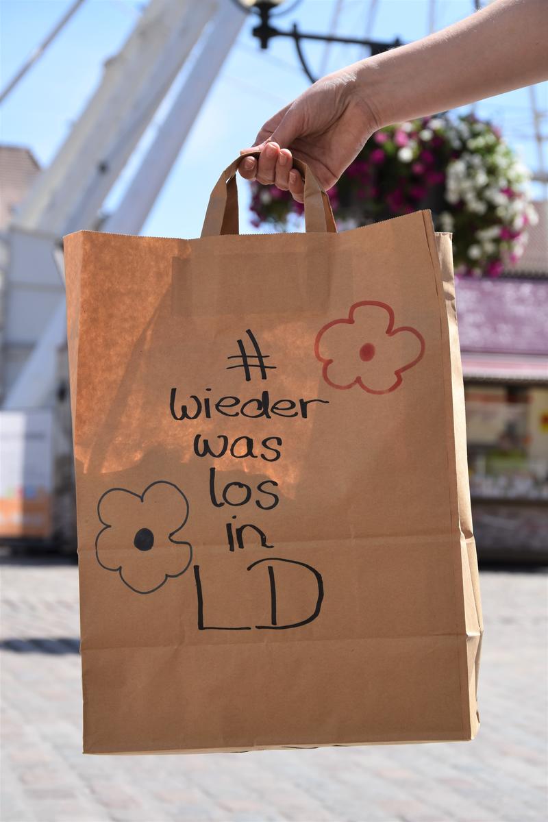 Nach Herzenslust bummeln und genie&szlig;en: Das k&ouml;nnen Besucherinnen und Besucher der Landauer Innenstadt am Eventwochenende mit Lichtershopping sowie Kunst- und Genussmarkt von Freitag, 18. September, bis Sonntag, 20. September. 