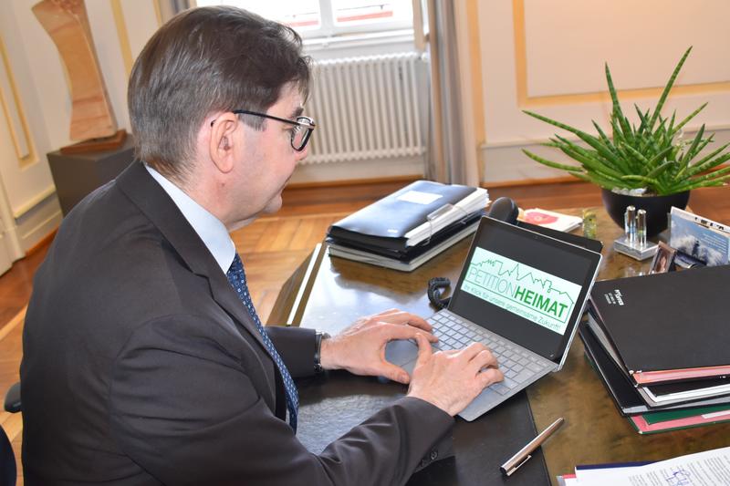 Landaus OB Thomas Hirsch unterst&uuml;tzt die &raquo;Petition Heimat&laquo;.
