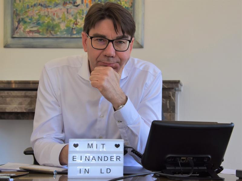 Anl&auml;sslich des Weltehrenamtstags dankt OB Hirsch allen Ehrenamtlichen, die sich in diesem besonderen Jahr f&uuml;r das Miteinander in Landau engagiert haben. 