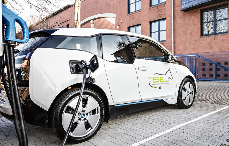 F&uuml;r dieses Jahr hat die EnergieS&uuml;dwest AG den Bau von 16 weiteren Ladepunkten an acht Standorten in Landau geplant. 