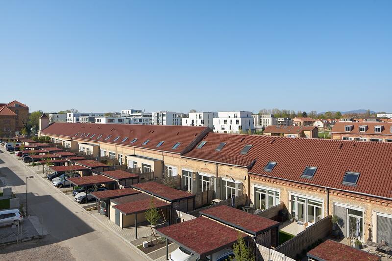 Mit dabei beim Tag der Architektur 2021: Das Geb&auml;ude 105 im Landauer Wohnpark Am Ebenberg. 