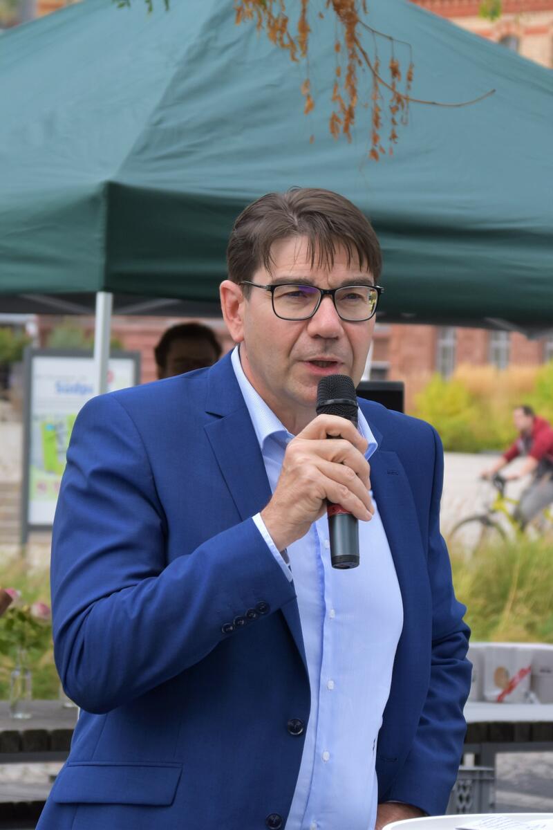 Sorgt sich um die steigenden Inzidenzwerte in Landau: Oberb&uuml;rgermeister Thomas Hirsch.