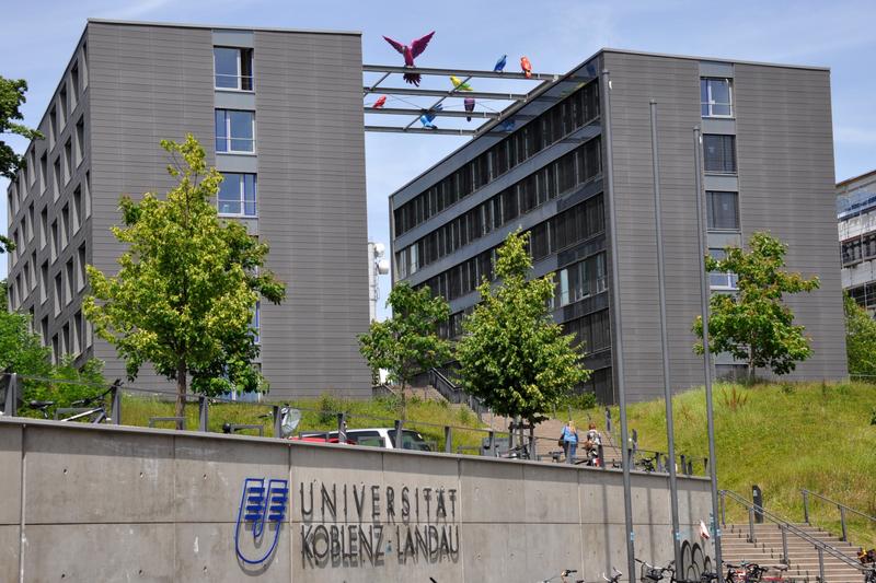 Der Campus Landau der Universit&auml;t Koblenz-Landau. Der hiesige Uni-Freundeskreis zeichnet jedes Jahr die besten wissenschaftlichen Arbeiten von Studierenden aus. Dieses Mal werden die Universit&auml;tspreises erstmals im Landauer Rathaus verliehen. 