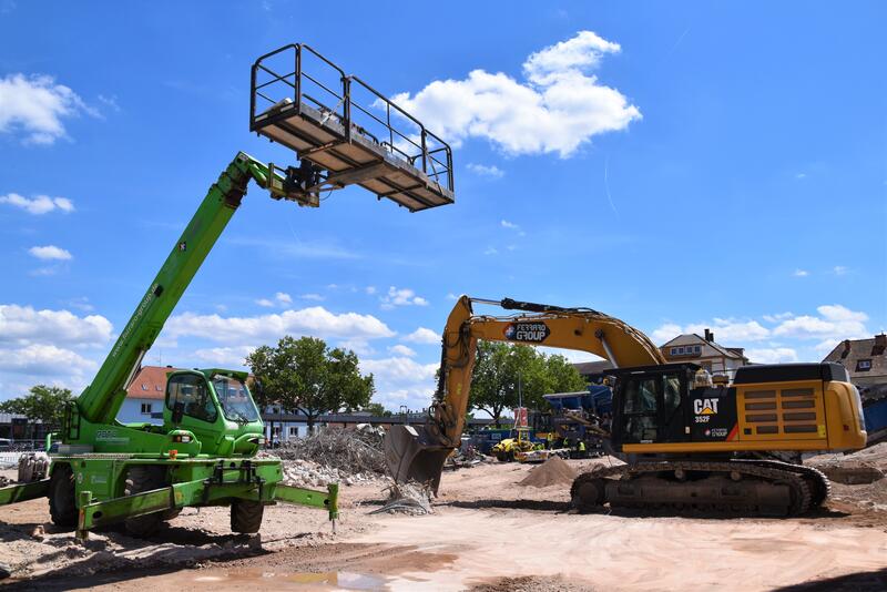 Die Maximilianstra&szlig;e wird von 27. Juli bis l&auml;ngstens 17. August f&uuml;r Arbeiten am ehemaligen Kaufhof-Gel&auml;nde halbseitig gesperrt.